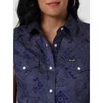 WRANGLER WOMEN'S BLUE SLEEVELESS SNAP SHIRT LARGE